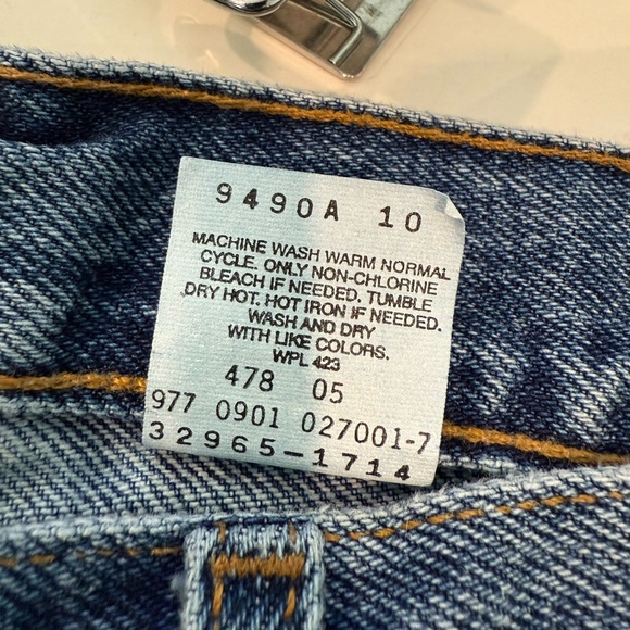 Y2K ✨ Levi’s 569 Loose Fit Husky Jean Short - Picture 2 of 10